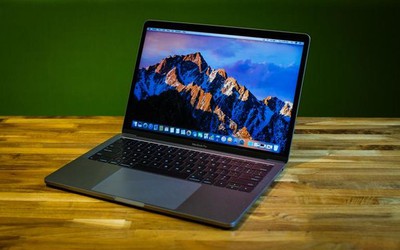 Macbook Pro 2018 ra mắt, phần cứng "khủng" đi kèm giá "chát"