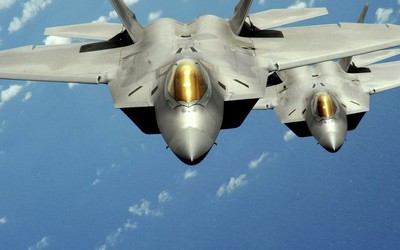 Mỹ sắp triển khai "chim ăn thịt" F-22 đối chọi với S-300 của Nga ở Syria?