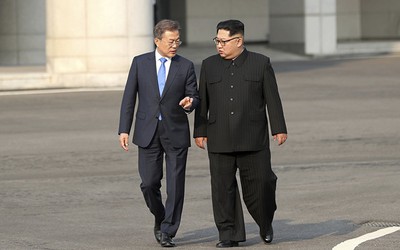 Tổng thống Moon Jae-in nói ông Kim Jong-un sắp có chuyến thăm "lịch sử" đến Hàn Quốc