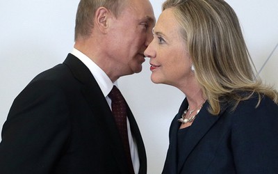 Cựu Ngoại trưởng Hillary Clinton: Mỹ nhất quyết rút khỏi INF là "món quà" dành cho ông Putin