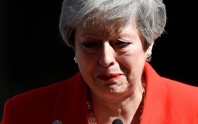 Bất lực vì Brexit sau 3 năm, Thủ tướng Theresa May từ chức