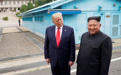 Tổng thống Trump nhờ gửi lời chúc mừng sinh nhật đến ông Kim Jong-un