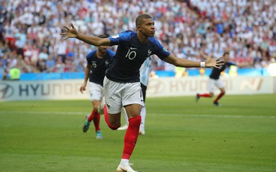 “Chú gà trống choai” Kylian Mbappe và khoảnh khắc thiên tài