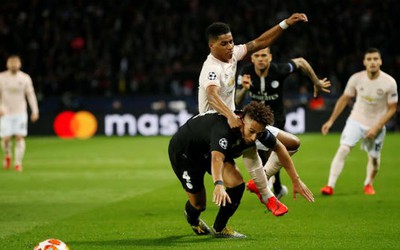 Lukaku rực sáng cùng sự công tâm của công nghệ VAR, MU lội ngược dòng thần kỳ trước PSG