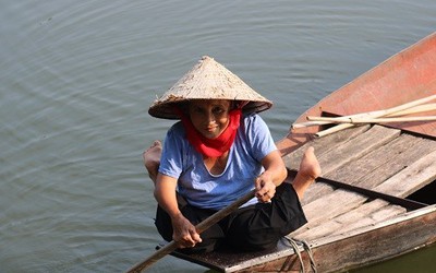 Số phận kỳ lạ của người đàn bà cô độc hơn nửa thế kỷ lênh đênh trên sông nước