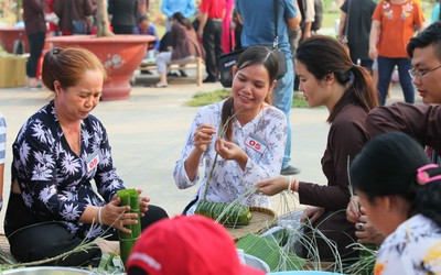 Khánh thành Quảng trường Lạc Việt và Làng Sen VN vào hội Xuân