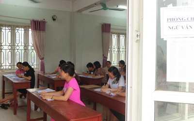Chấm thi THPT Quốc gia 2019: Nỗi lòng "khăn gói" xa nhà vì học sinh thân yêu