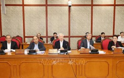 Tổng Bí thư Nguyễn Phú Trọng chủ trì họp Bộ Chính trị