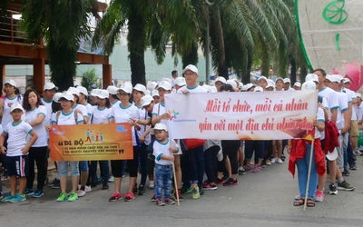 FrieslandCampina Việt Nam đồng hành cùng chương trình đi bộ 'Vì nạn nhân chất độc da cam và người khuyết tật nghèo' năm 2017