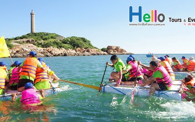 Sốc: Khách của HELLOTOURIST phải ‘tự bơi’ đến Hội nghị khách hàng