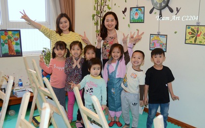 Quyết tâm và niềm tin dành cho đam mê Hội họa của cô Nhung - Chủ nhiệm CLB vẽ TeamArt C2204