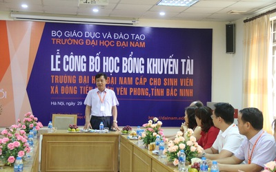 ĐH Đại Nam cấp 500 triệu đồng học bổng Khuyến tài cho SV xã Đông Tiến – Yên phong - Bắc Ninh