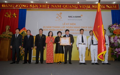 BAC A BANK kỉ niệm 25 năm thành lập và đón nhận Huân chương Lao động hạng Ba