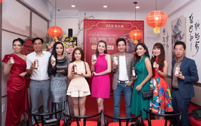 Hoa hậu Diễm Hương dự khai trương chi nhánh 2, Vân Nam Tea & Coffee