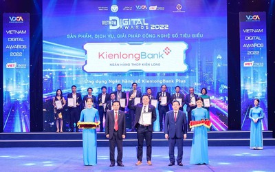 Ứng dụng KienlongBank Plus được vinh danh tại lễ trao giải thưởng “Chuyển đổi số Việt Nam”