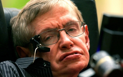 Stephen Hawking: Loài người đang bên bờ vực tự diệt chính mình