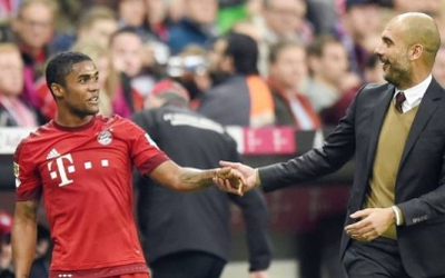 Pep Guardiola bị cấm mua cầu thủ từ Bayern?