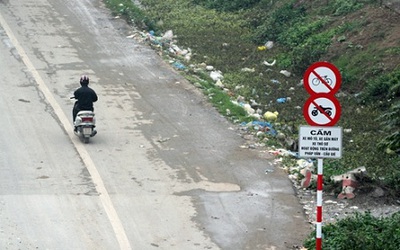 Nghề xe ôm kiêm ... “xin đểu”