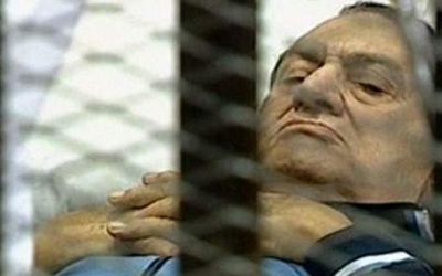 Ai Cập hỗn loạn giữa lúc cựu Tổng thống Mubarak hấp hối
