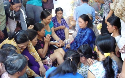 “Em chồng” dưới âm kể tội chị dâu ngoại tình