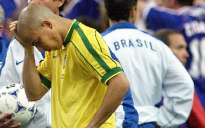 Ronaldo bị mua độ trước chung kết World Cup 1998? (1)