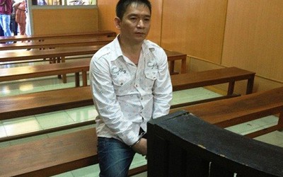 Lạnh lùng "xử ngọt" đàn em khiến giới giang hồ sửng sốt