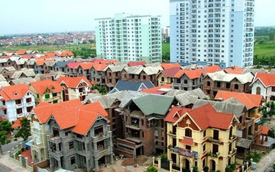 Bộ 'cứu' BĐS: dư luận và ngân hàng 'nín thở' chờ đợi