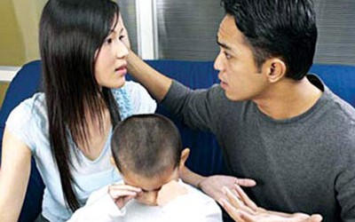 Mẹ chồng xui con trai cặp bồ