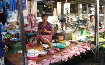Siết thời gian bán thịt: Lo ngại người dân sẽ đối phó