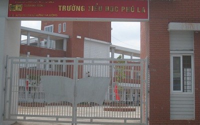 Phụ huynh tố trường tiểu học tuyển sinh bằng cách “đòi người”