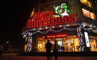 Vincom Center siêu khuyến mãi mùa Giáng sinh và năm mới