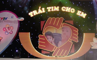 Cùng Viettel nhắn tin để trẻ em nghèo được mổ tim