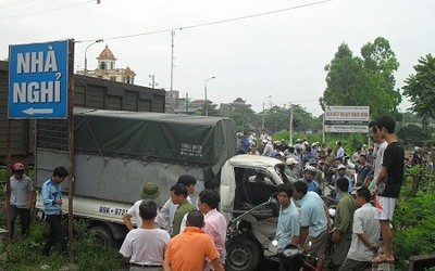 Tai nạn đường sắt nghiêm trọng trên quốc lộ 1A