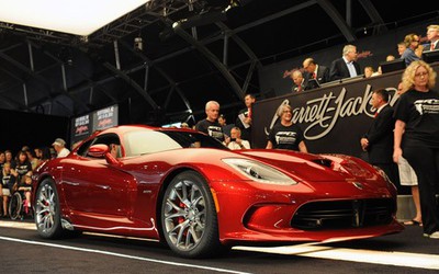 SRT Viper 2013 đầu tiên được bán