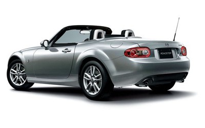 Mazda ra mắt MX-5 Roadster 2013