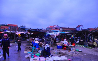 Ảnh: Tấp nập chợ quê đầu năm