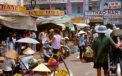 Thấp thoáng chợ quê ở Sài Gòn