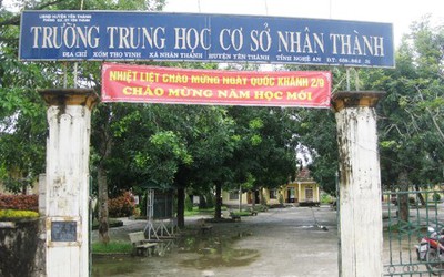 Hoang đường ngôi mộ đào dở khiến chiếc quạt biết hát