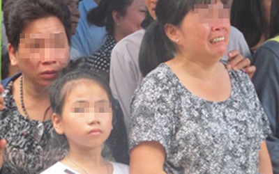 Người mẹ khóc mãi không thôi trong suốt phiên tòa