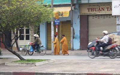 Lật tẩy những chiêu giả sư, đóng kịch xin đểu