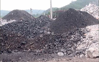 Lò vôi “bức tử” người dân