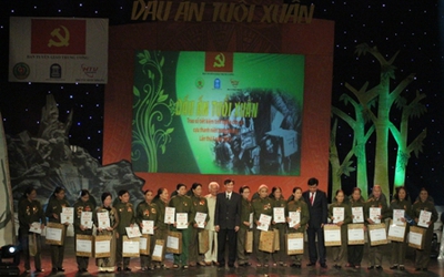 "Dấu ấn tuổi xuân"