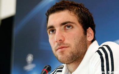 Higuain sẽ rời Bernabeu