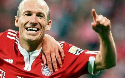 Man United tiếp cận Arjen Robben