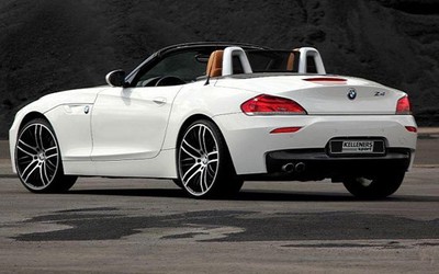 Sau vô lăng “siêu xe độ” BMW Z4