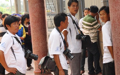 Quảng Bình: Thợ ảnh bị cấm sử dụng máy ảnh cũ