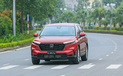 Giá xe Honda CR-V lăn bánh tháng 2/2026, giảm tới 80 triệu đồng