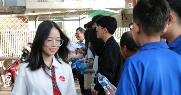Đắk Lắk: Nhiều trường công lập hạ điểm chuẩn lớp 10