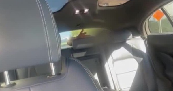 Người phụ nữ tá hỏa phát hiện tù nhân vượt ngục trong xe của mình