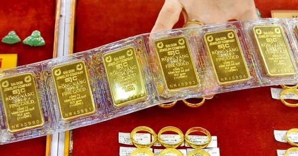 Giá vàng hôm nay 16/12: Giá vàng trong nước bất ngờ giảm, vàng thế giới tiếp tục tăng